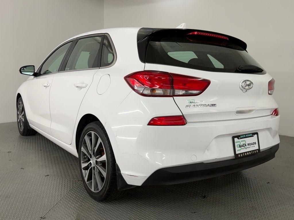 Hyundai Elantra GT Auto 2020
