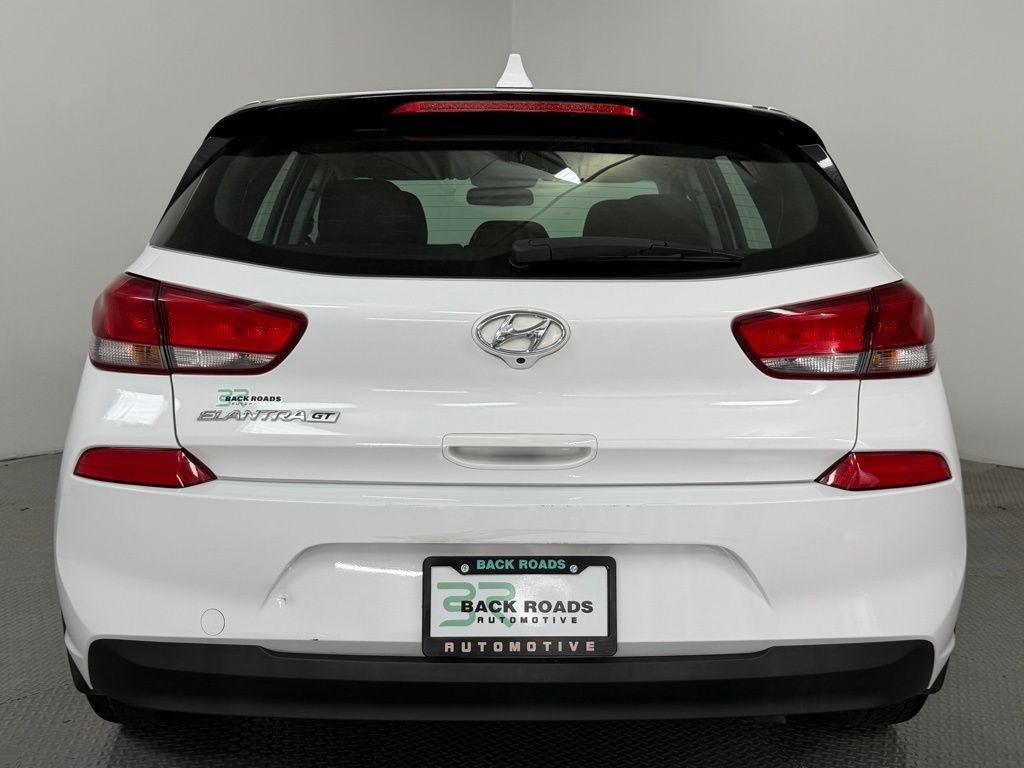 Hyundai Elantra GT Auto 2020