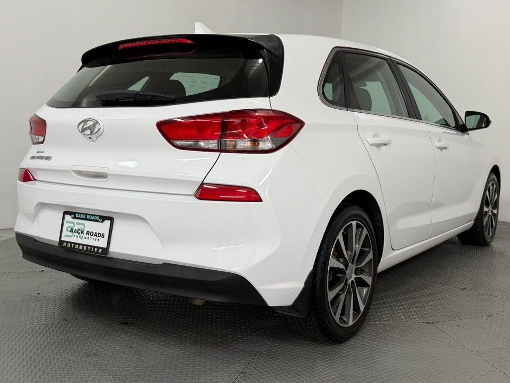 Hyundai Elantra GT Auto 2020