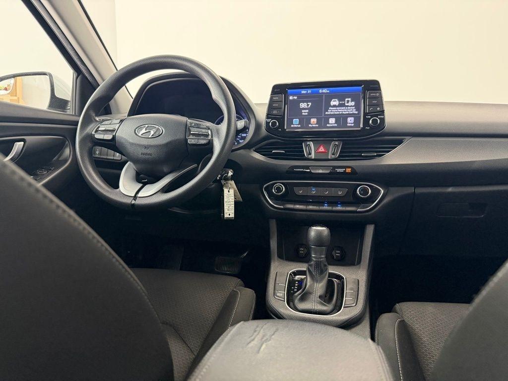 Hyundai Elantra GT Auto 2020