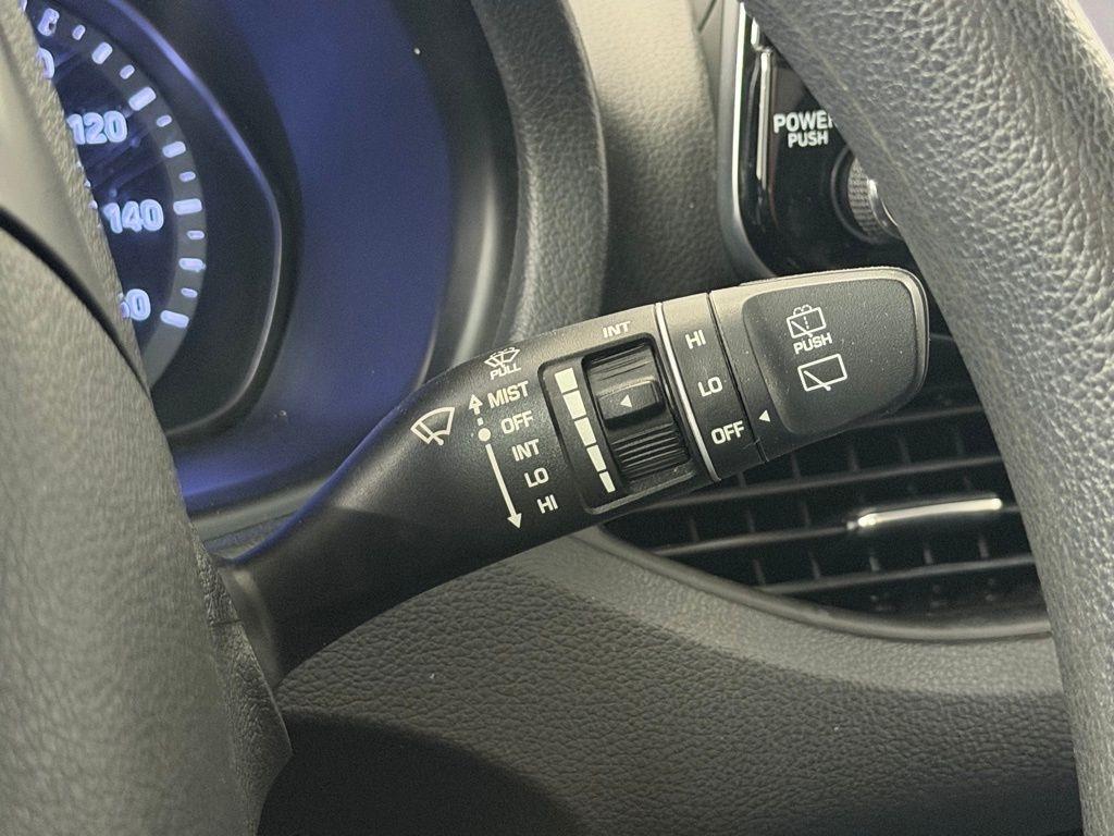 Hyundai Elantra GT Auto 2020