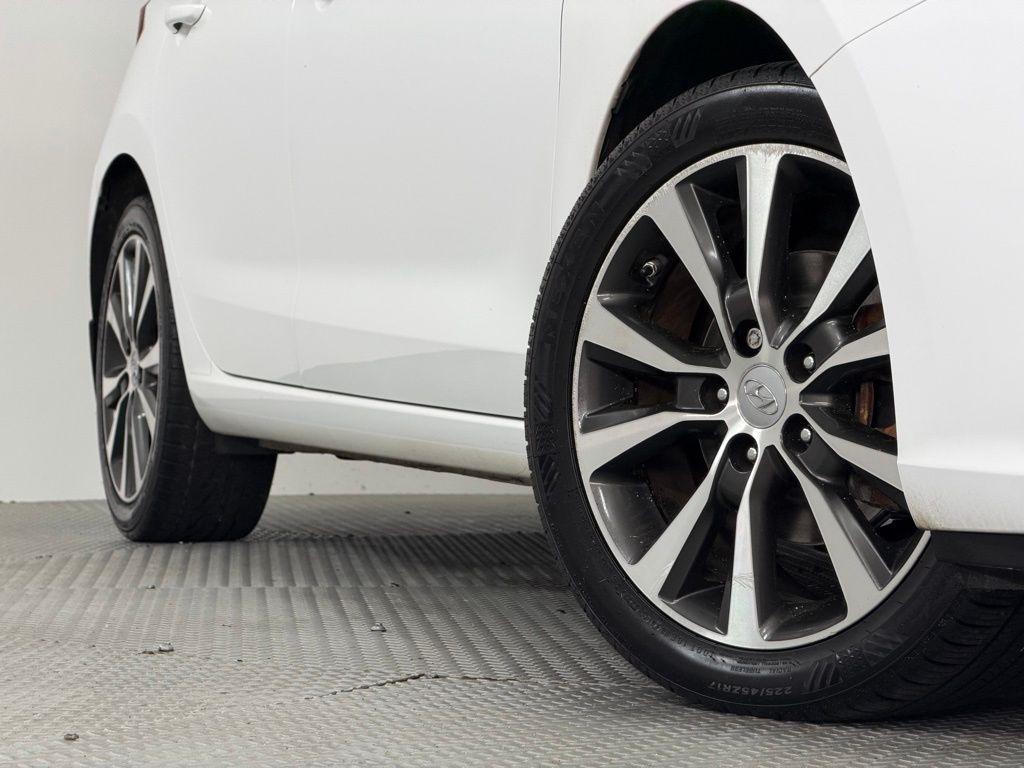 Hyundai Elantra GT Auto 2020