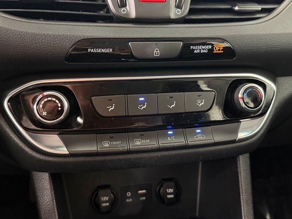 Hyundai Elantra GT Auto 2020