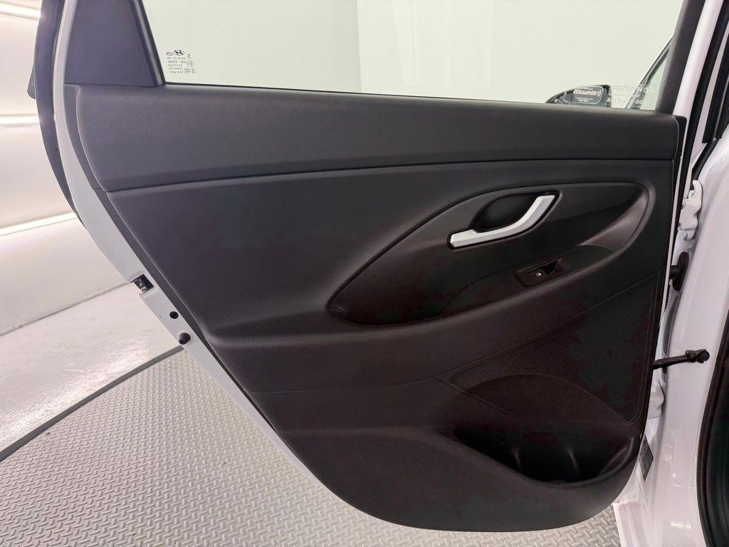 Hyundai Elantra GT Auto 2020