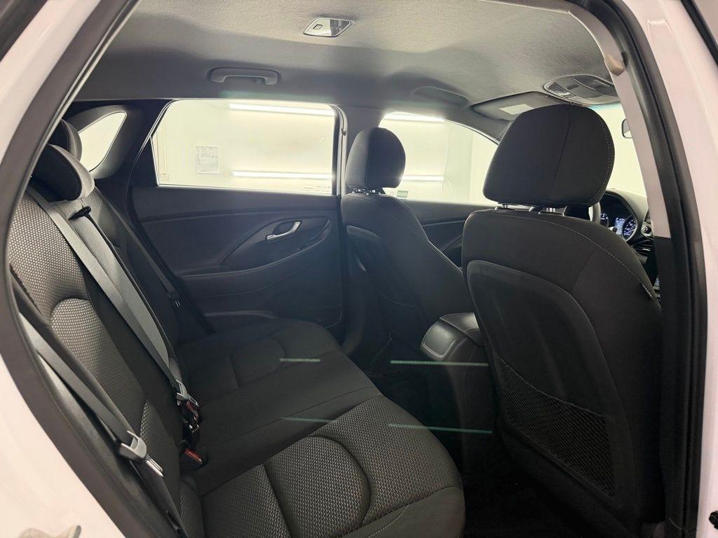 Hyundai Elantra GT Auto 2020