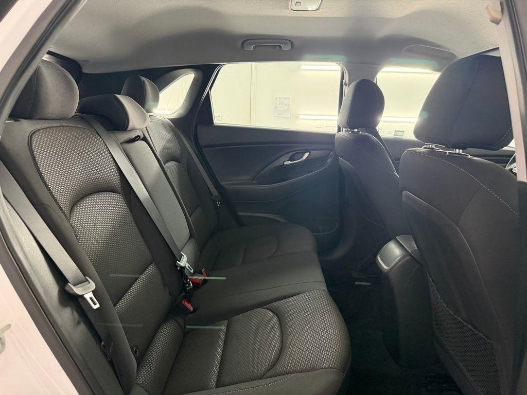 Hyundai Elantra GT Auto 2020