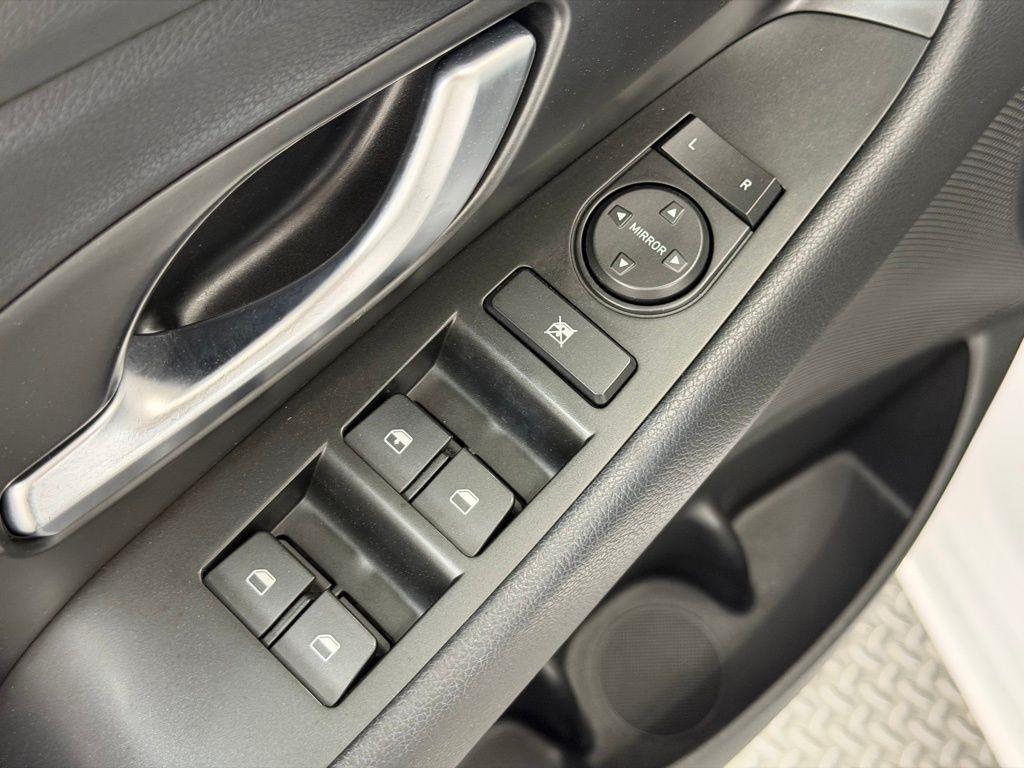 Hyundai Elantra GT Auto 2020