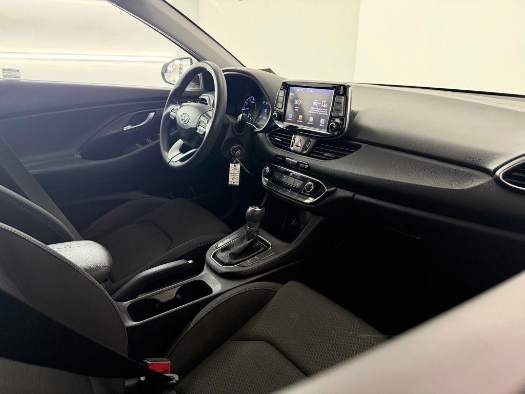 Hyundai Elantra GT Auto 2020