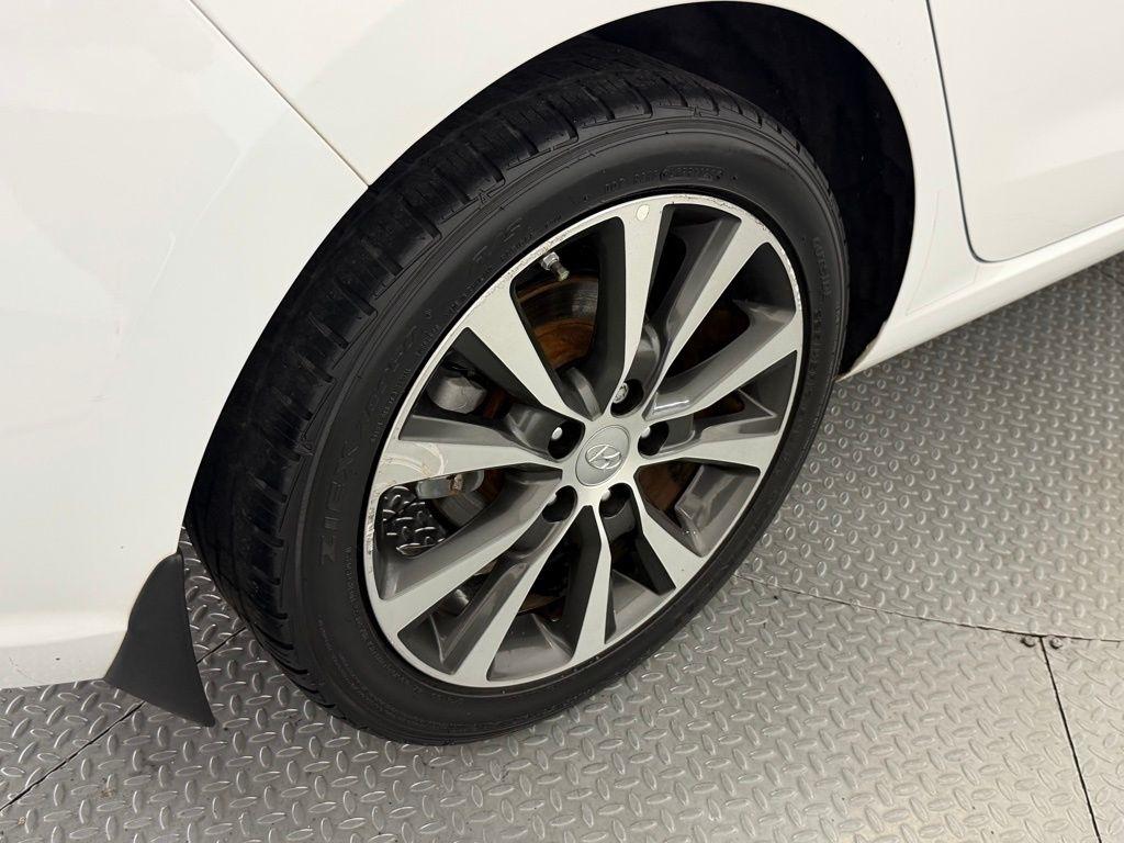 Hyundai Elantra GT Auto 2020