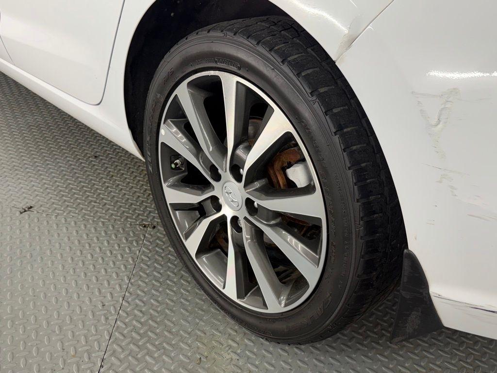 Hyundai Elantra GT Auto 2020