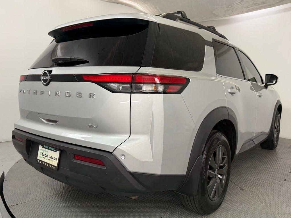 Nissan Pathfinder SV 2WD 2023