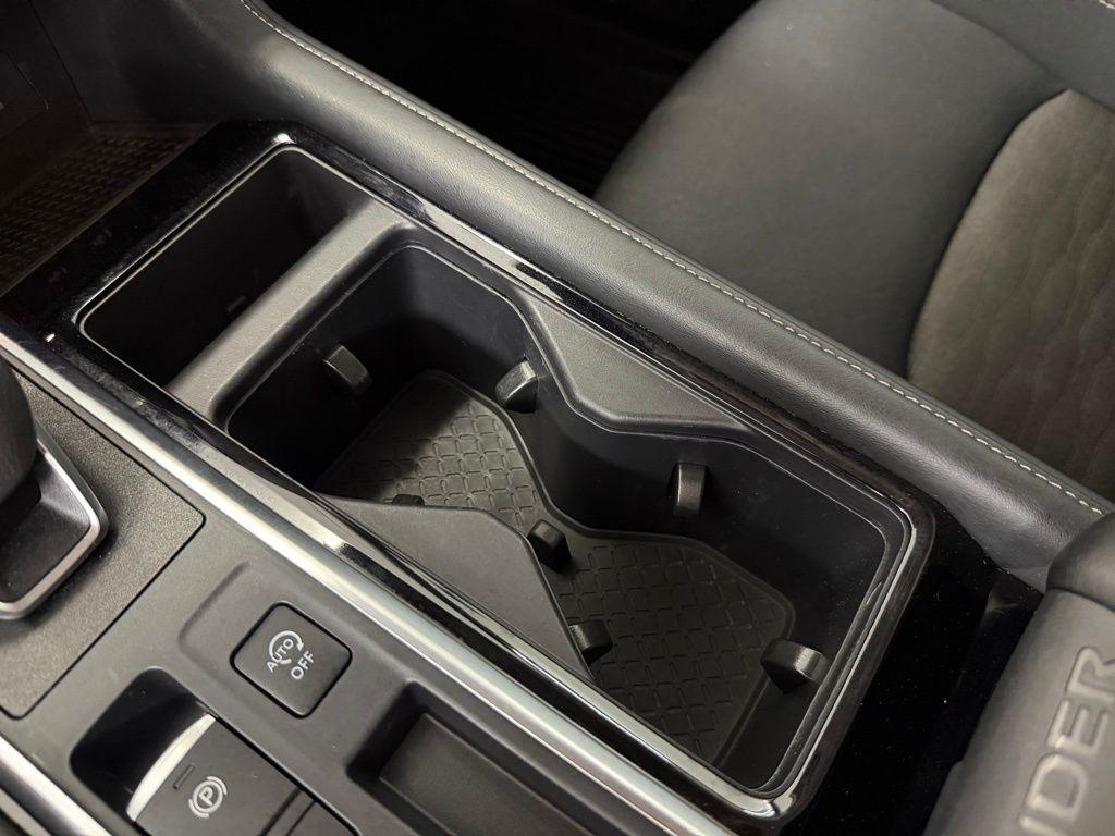 Nissan Pathfinder SV 2WD 2023