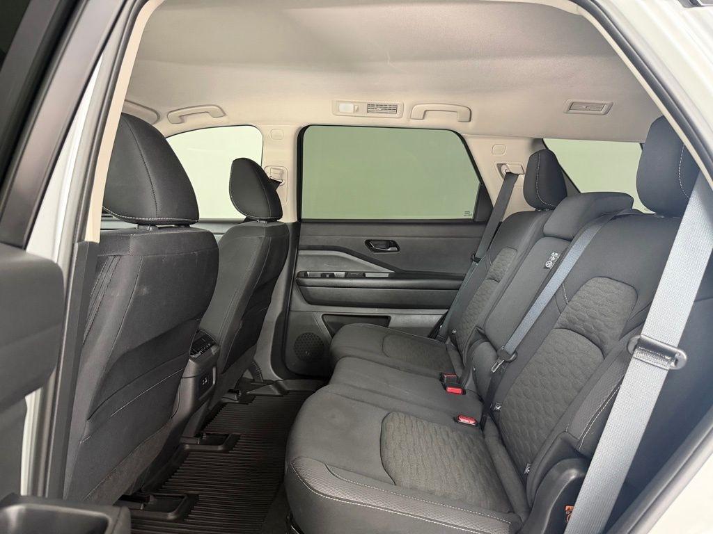 Nissan Pathfinder SV 2WD 2023