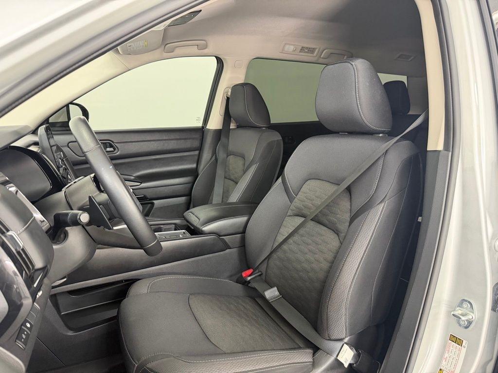 Nissan Pathfinder SV 2WD 2023