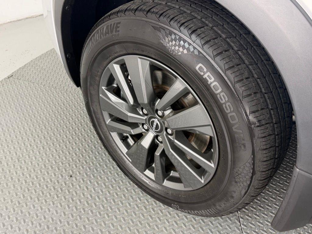 Nissan Pathfinder SV 2WD 2023