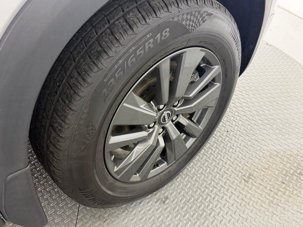 Nissan Pathfinder SV 2WD 2023