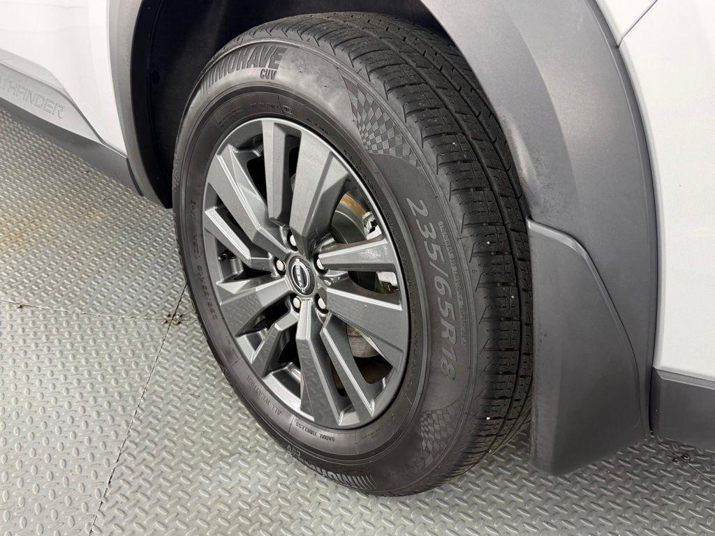 Nissan Pathfinder SV 2WD 2023