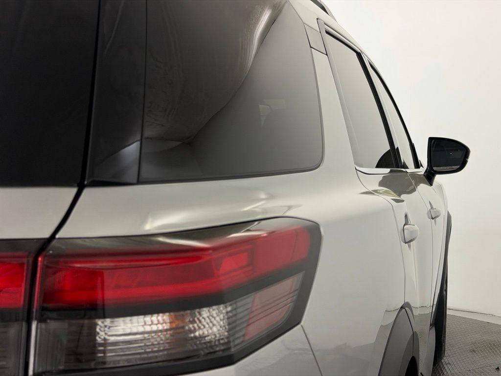 Nissan Pathfinder SV 2WD 2023