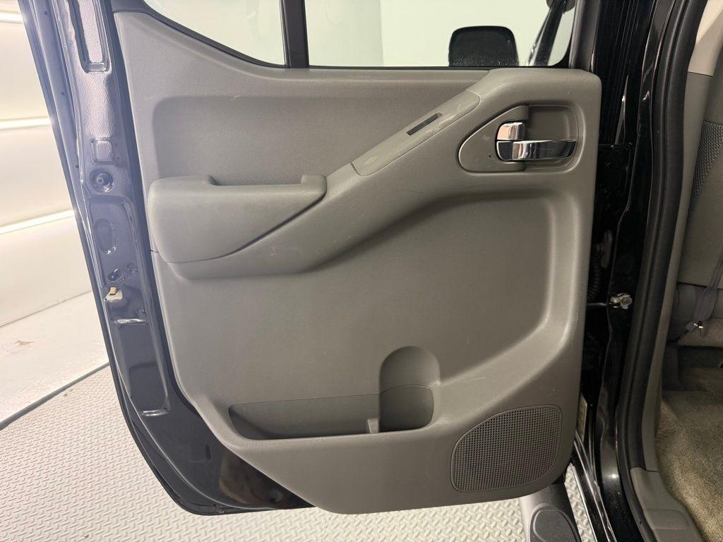 Nissan Frontier Crew Cab 4x2 SV V6 Auto 2018