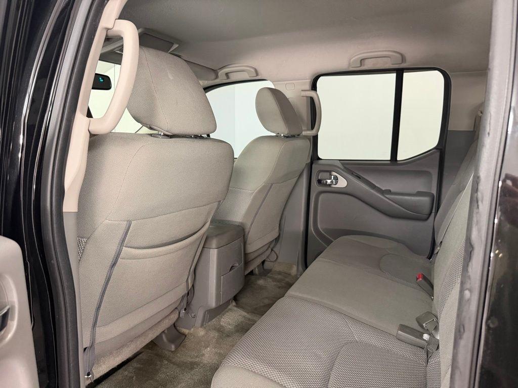 Nissan Frontier Crew Cab 4x2 SV V6 Auto 2018