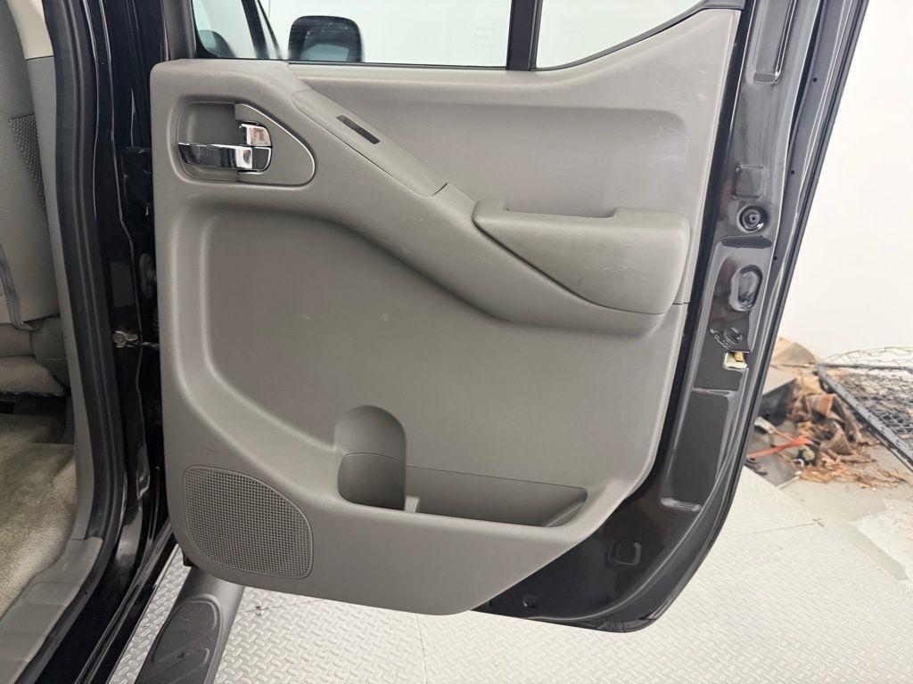 Nissan Frontier Crew Cab 4x2 SV V6 Auto 2018