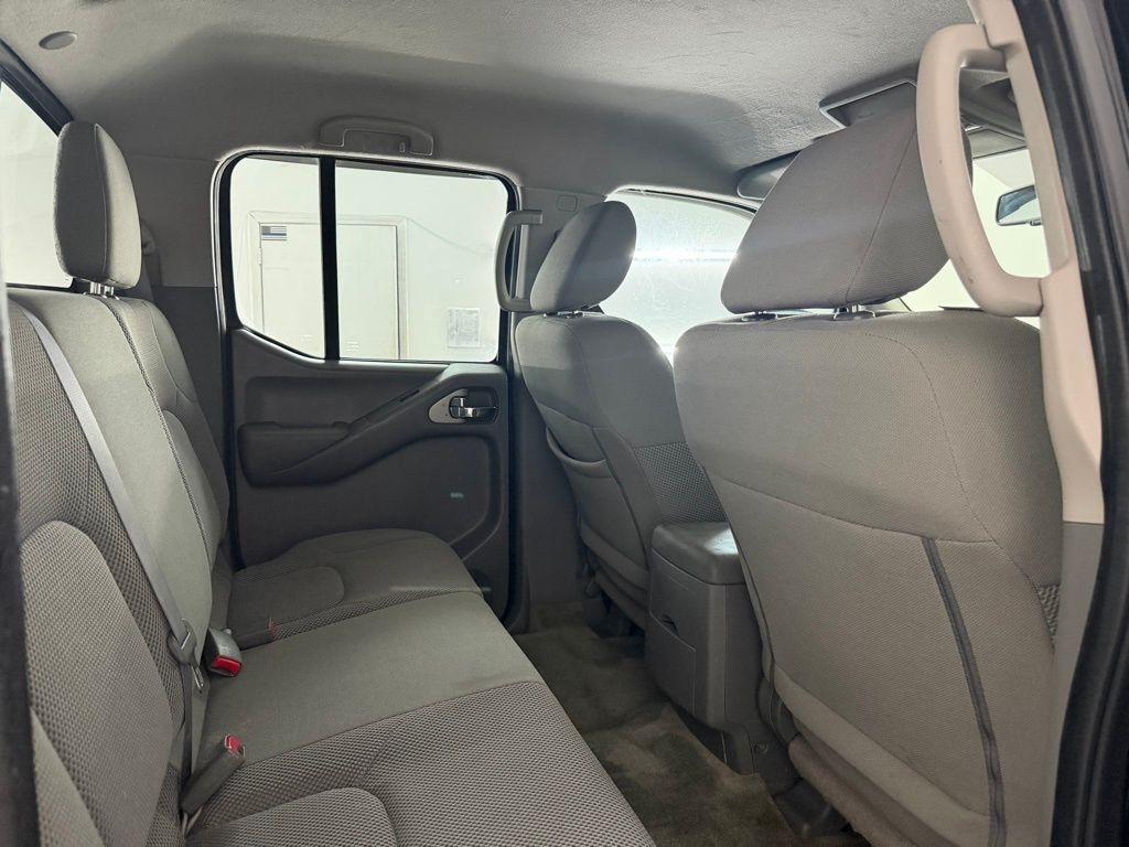Nissan Frontier Crew Cab 4x2 SV V6 Auto 2018