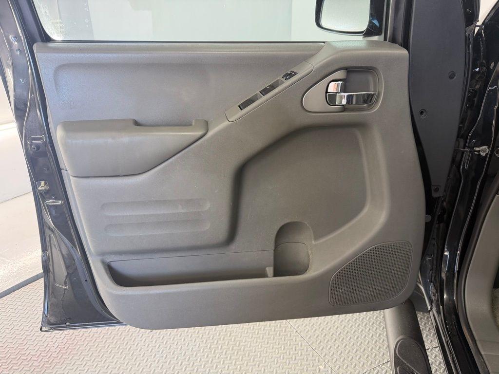 Nissan Frontier Crew Cab 4x2 SV V6 Auto 2018