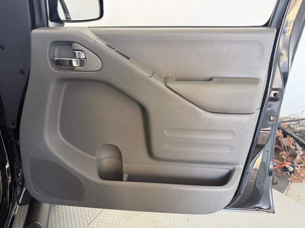 Nissan Frontier Crew Cab 4x2 SV V6 Auto 2018