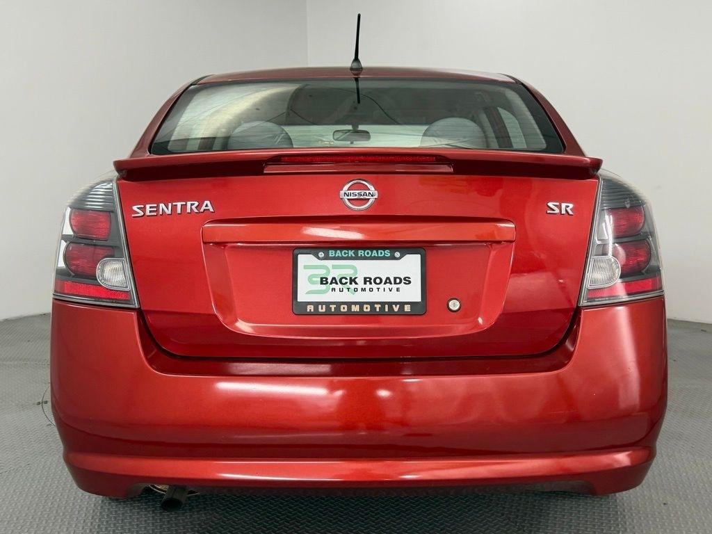 Nissan Sentra 4dr Sdn I4 CVT 2.0 SR 2011