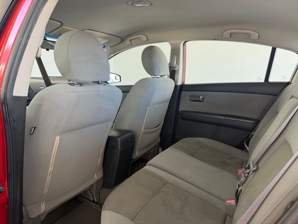 Nissan Sentra 4dr Sdn I4 CVT 2.0 SR 2011