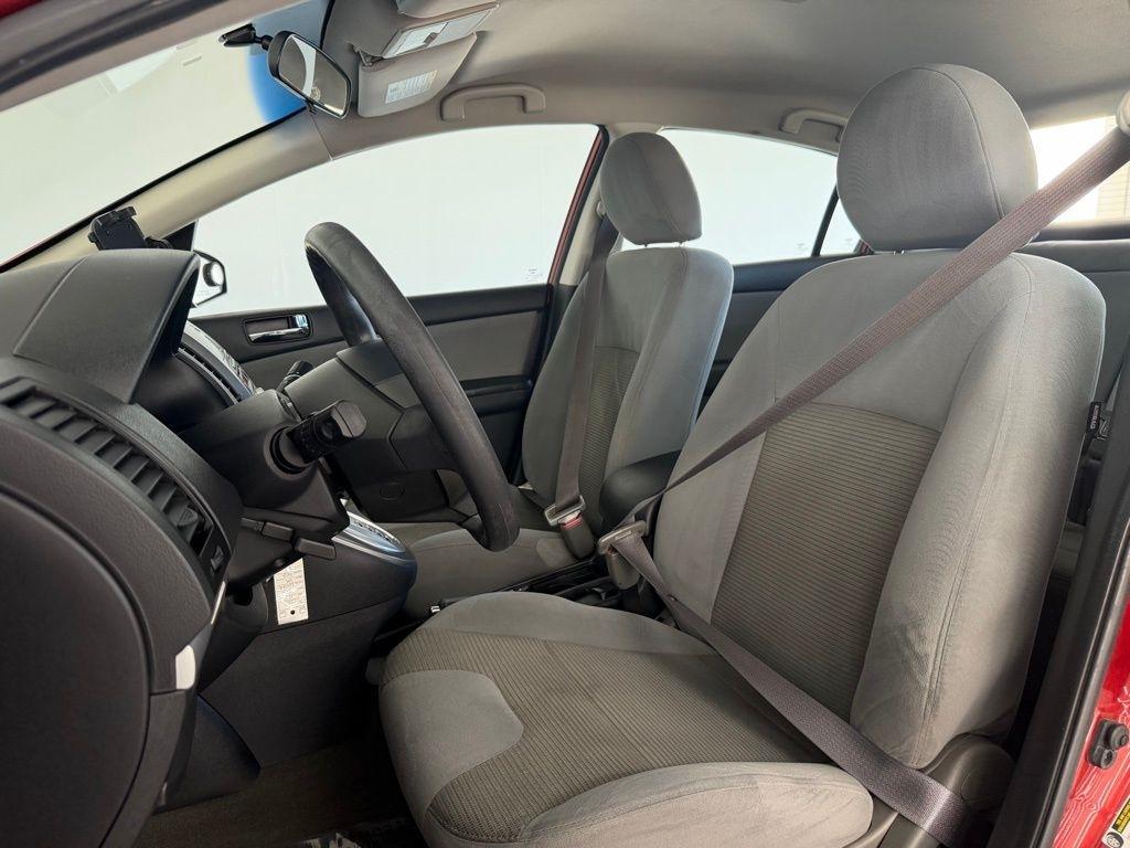 Nissan Sentra 4dr Sdn I4 CVT 2.0 SR 2011