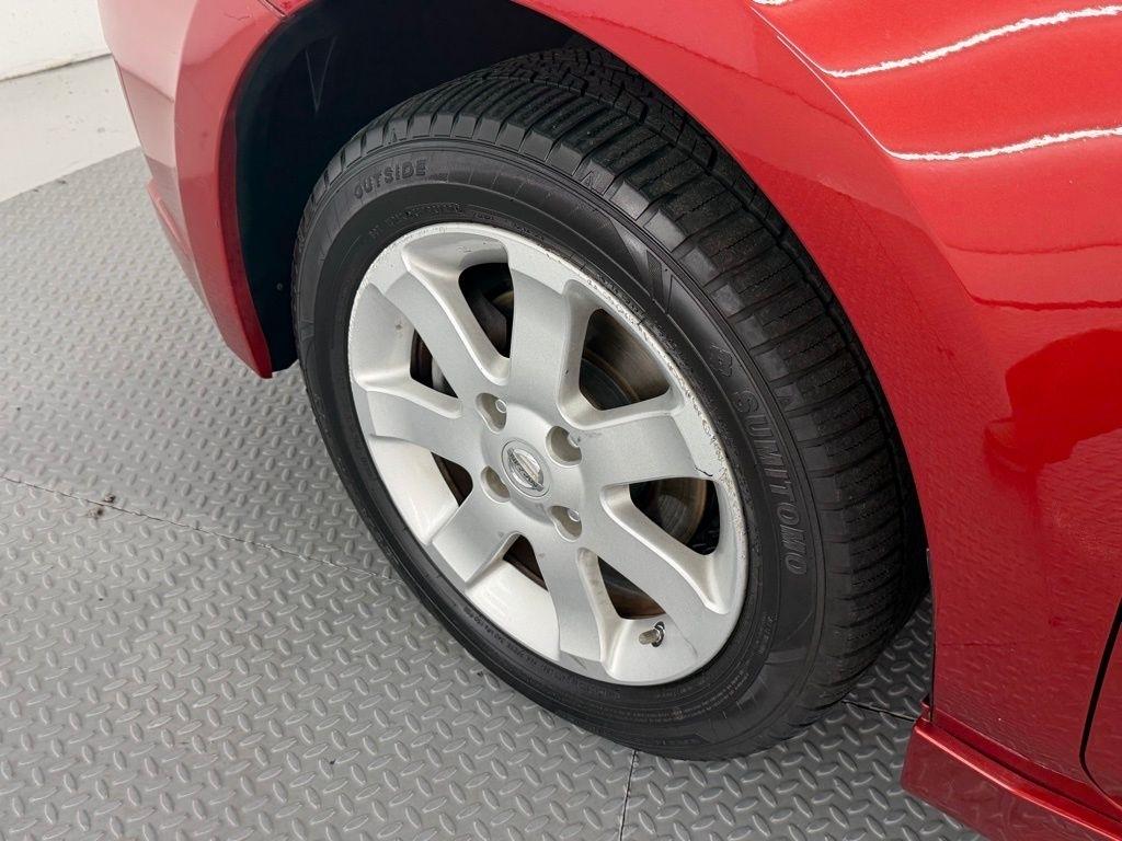 Nissan Sentra 4dr Sdn I4 CVT 2.0 SR 2011