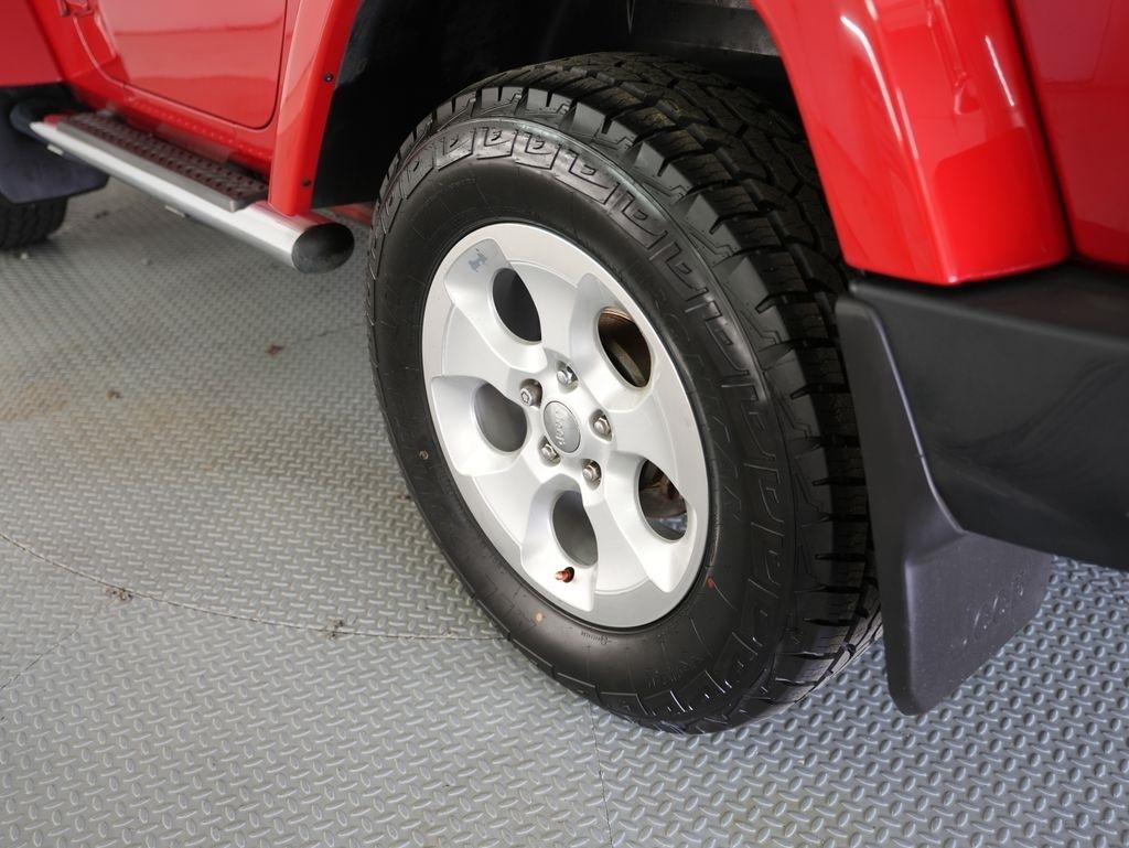 Jeep Wrangler 4WD 2dr Sahara 2014