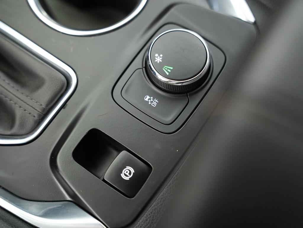 Chevrolet Traverse FWD 4dr LT Cloth w/1LT 2018