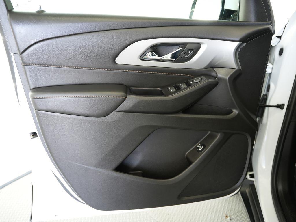 Chevrolet Traverse FWD 4dr LT Cloth w/1LT 2018