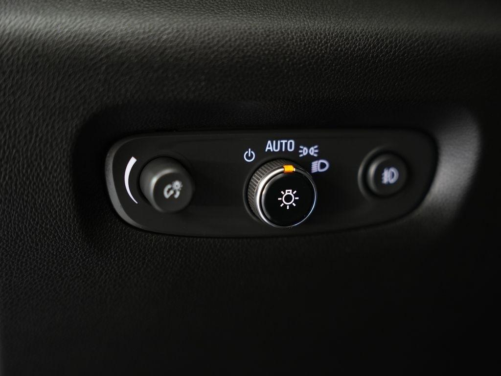 Chevrolet Traverse FWD 4dr LT Cloth w/1LT 2018