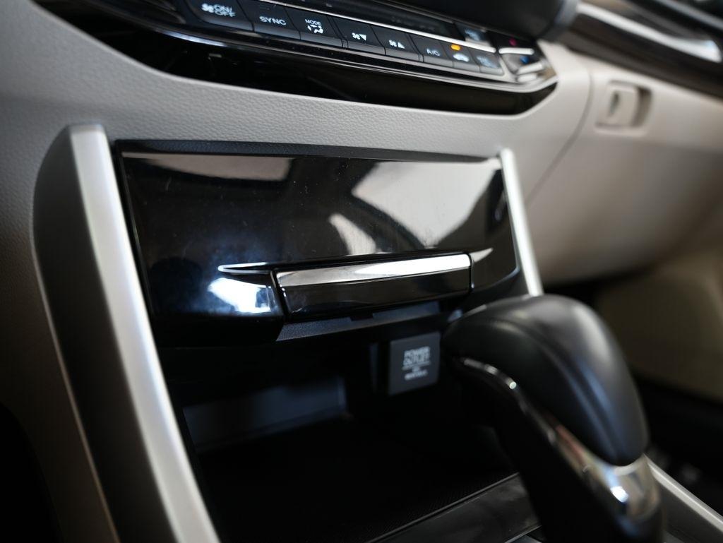 Honda Accord Sedan 4dr I4 CVT EX-L 2016