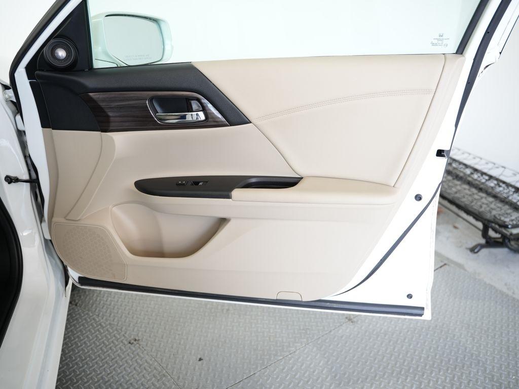 Honda Accord Sedan 4dr I4 CVT EX-L 2016