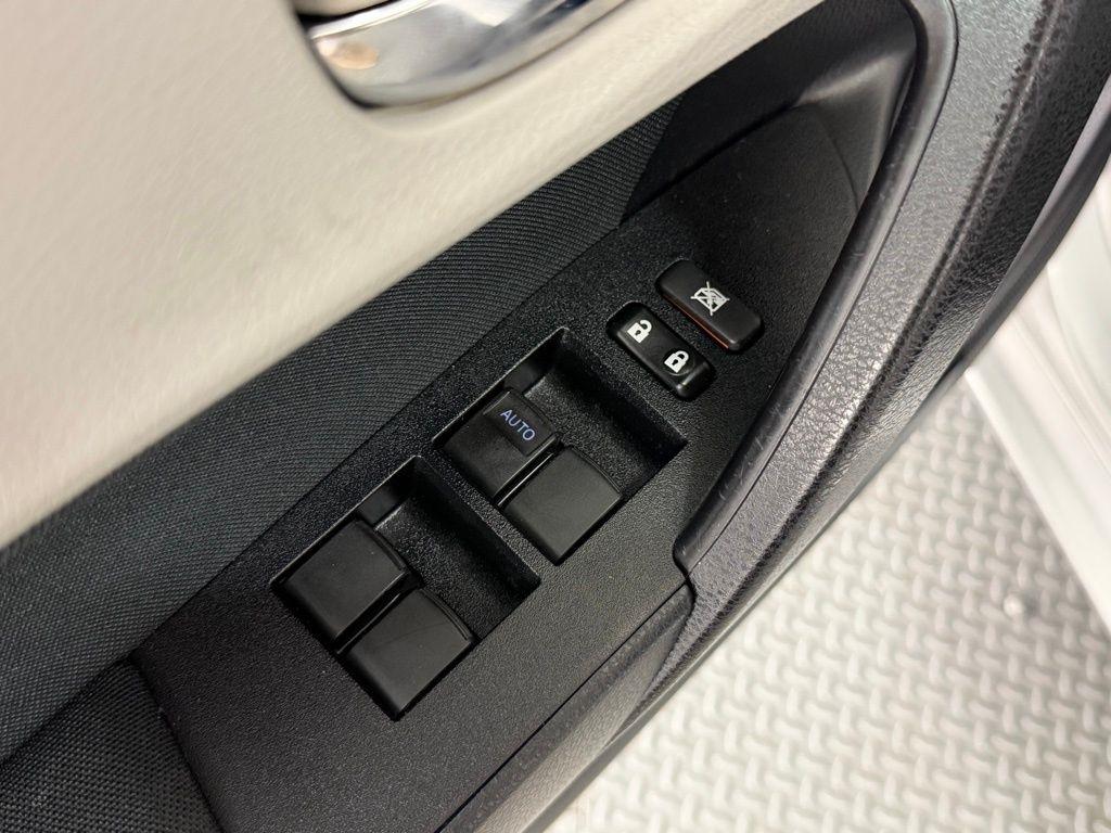 Toyota Corolla 4dr Sdn CVT S w/Special Edition Pkg (Natl) 2016