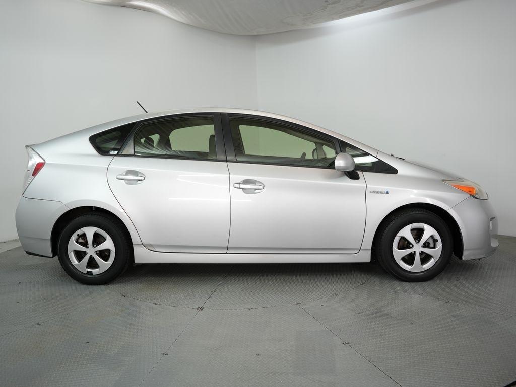 Toyota Prius 5dr HB Three (Natl) 2012