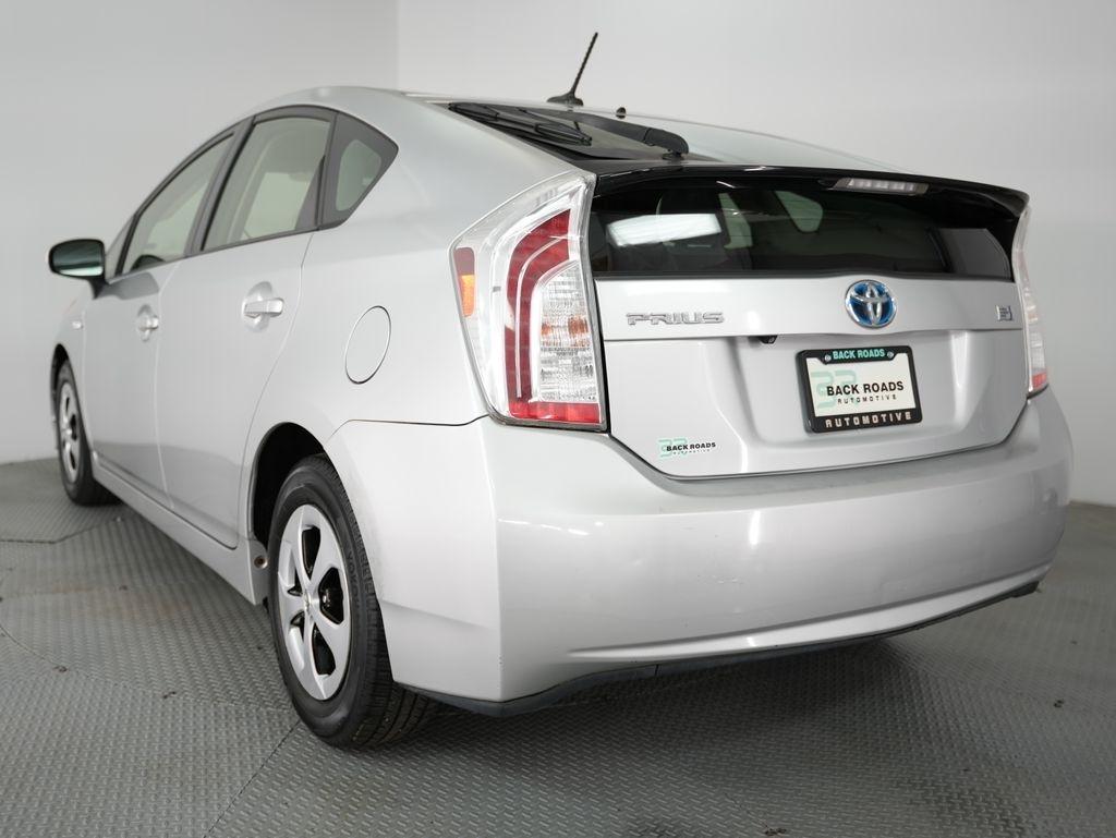 Toyota Prius 5dr HB Three (Natl) 2012