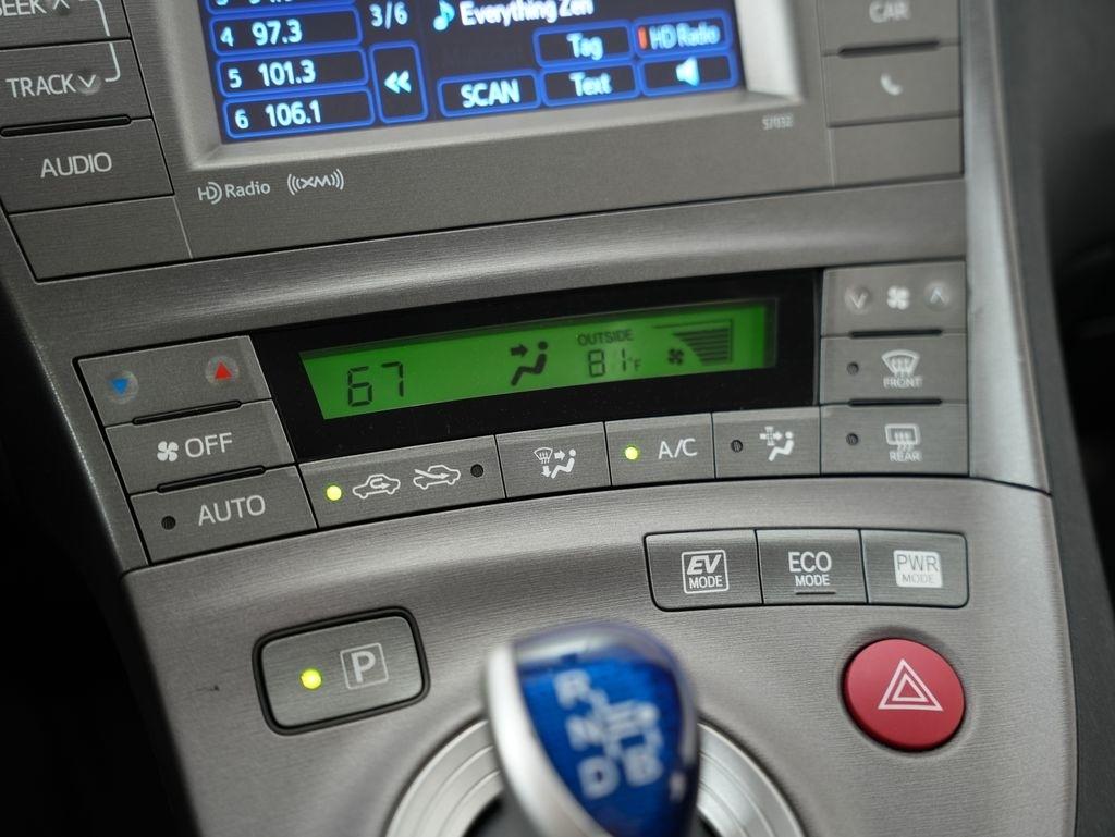 Toyota Prius 5dr HB Three (Natl) 2012