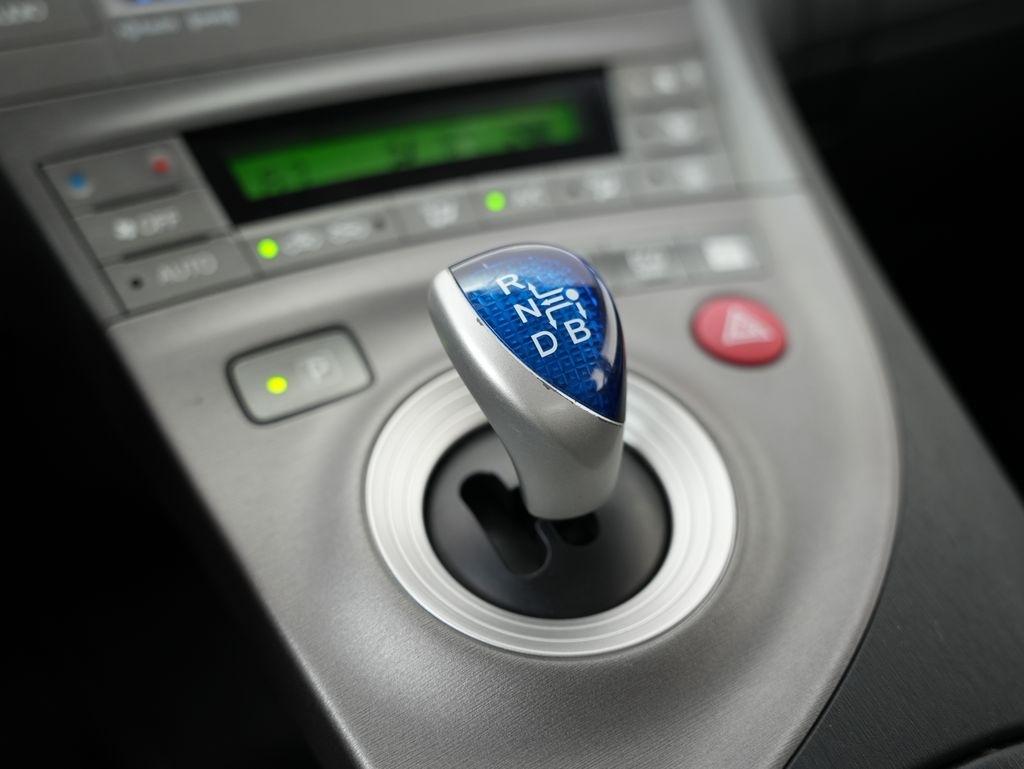 Toyota Prius 5dr HB Three (Natl) 2012