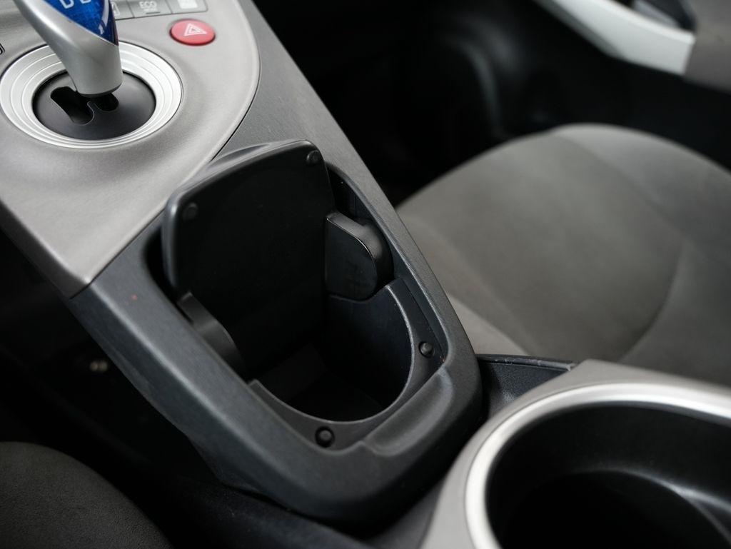 Toyota Prius 5dr HB Three (Natl) 2012