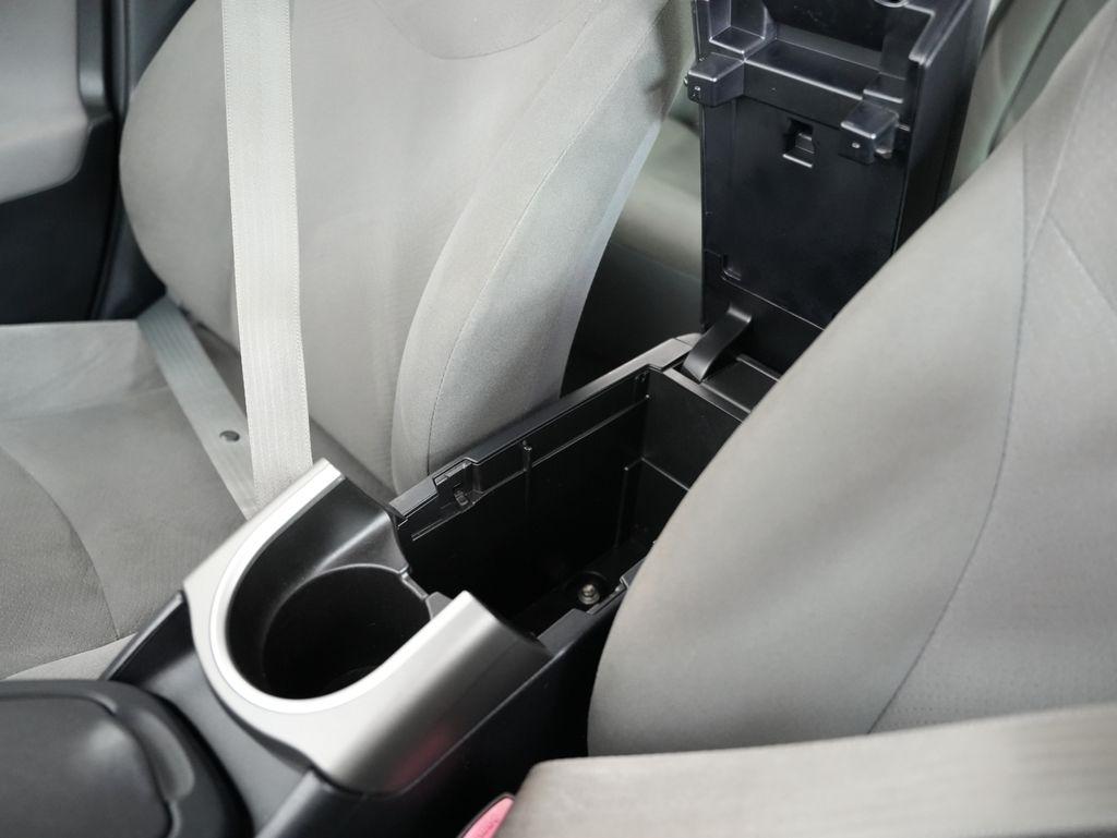 Toyota Prius 5dr HB Three (Natl) 2012