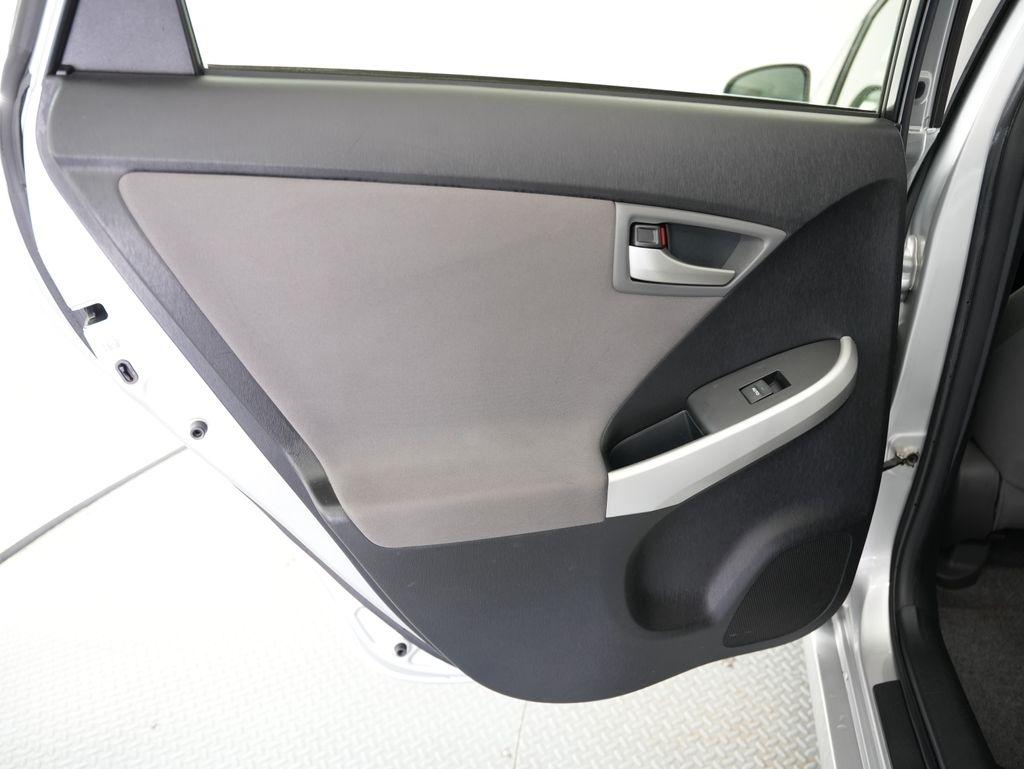 Toyota Prius 5dr HB Three (Natl) 2012