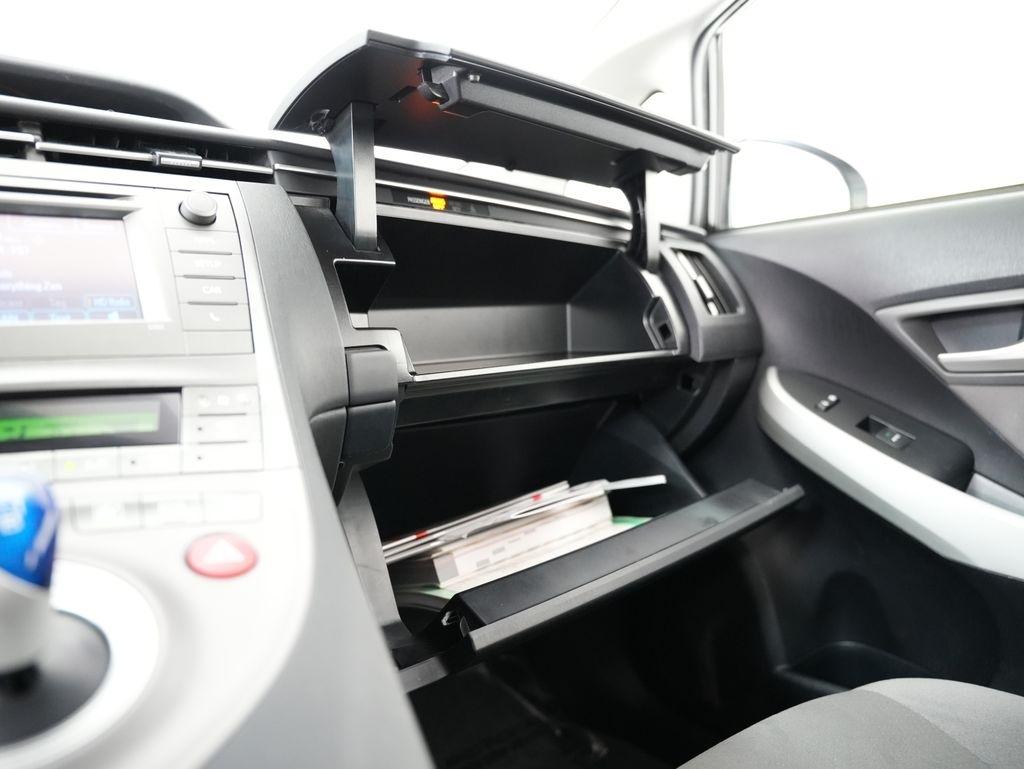 Toyota Prius 5dr HB Three (Natl) 2012