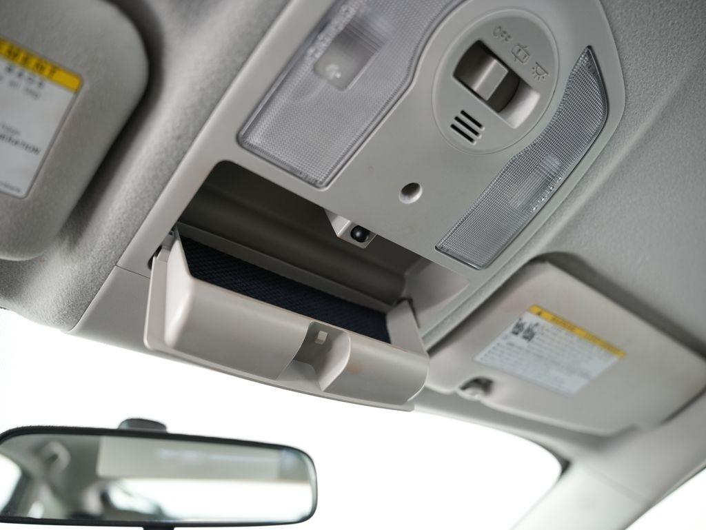 Toyota Prius 5dr HB Three (Natl) 2012