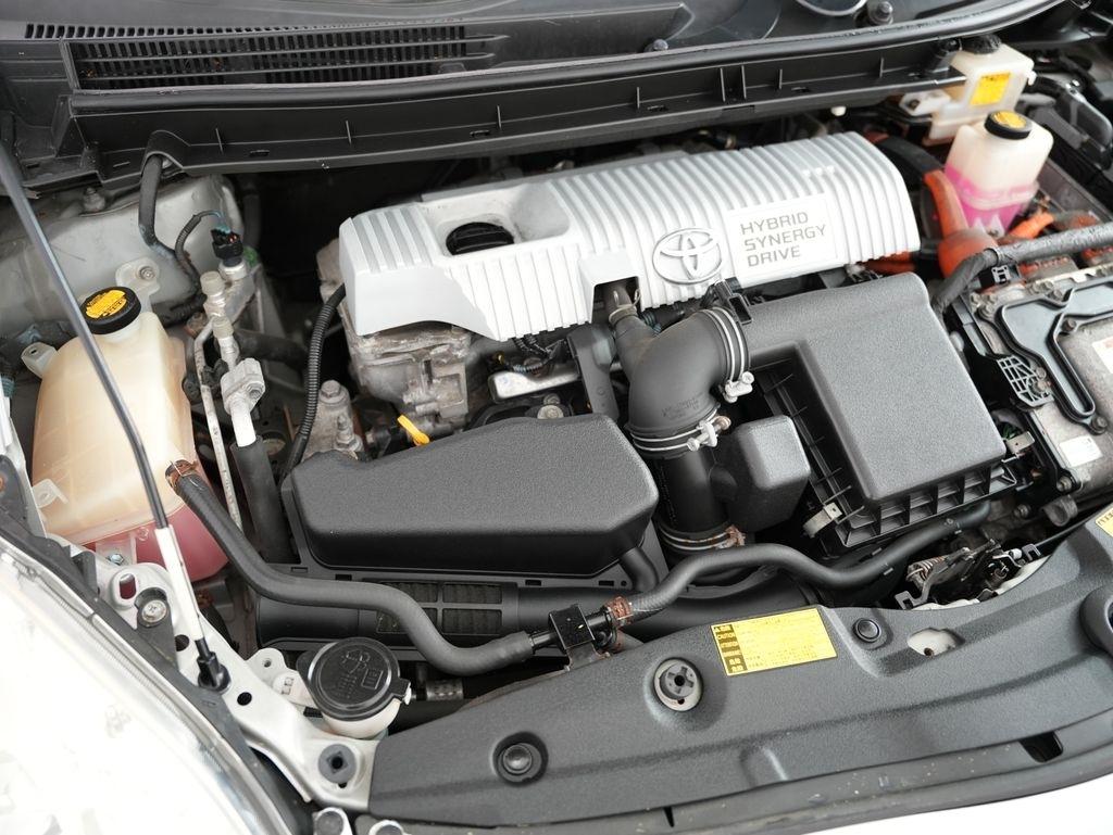 Toyota Prius 5dr HB Three (Natl) 2012