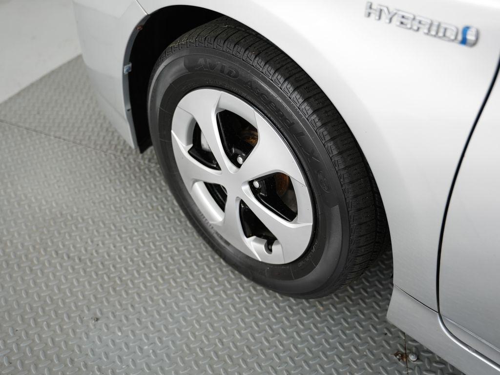 Toyota Prius 5dr HB Three (Natl) 2012